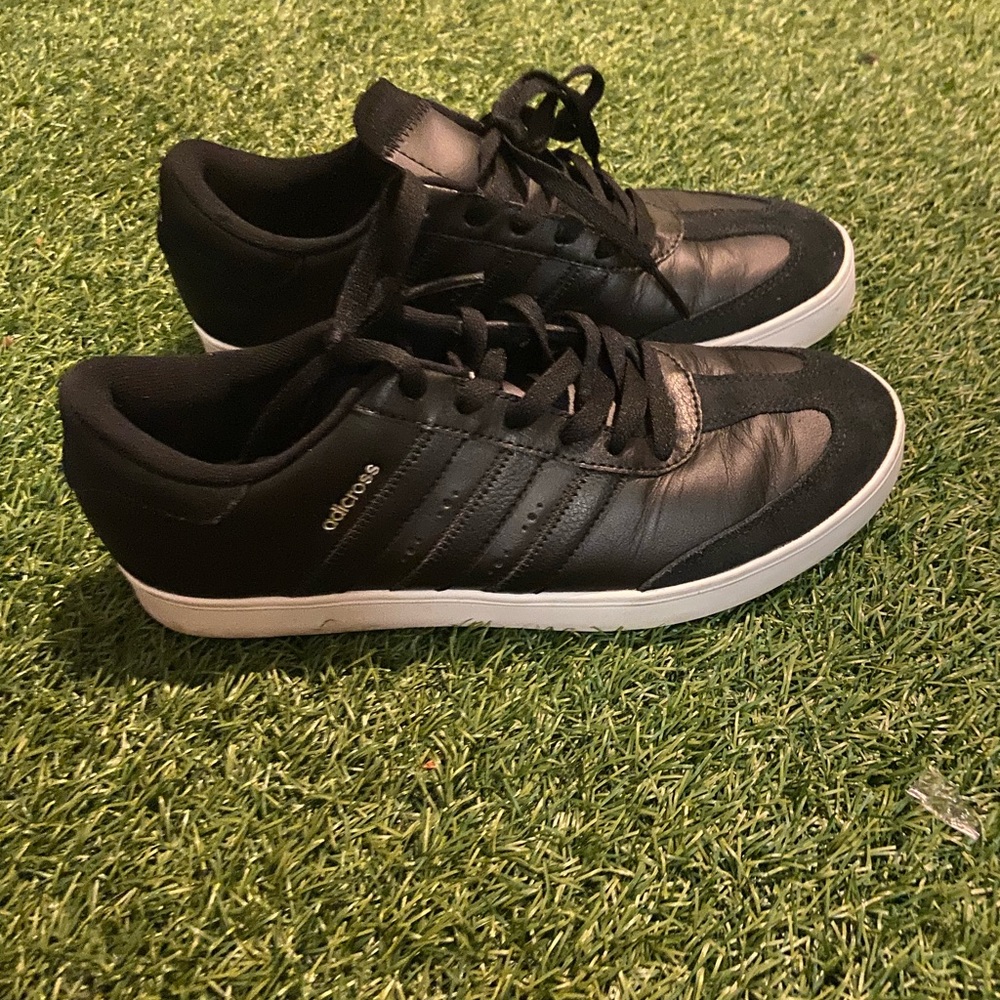 Black Adicross spikeless golf shoes sz 9 men